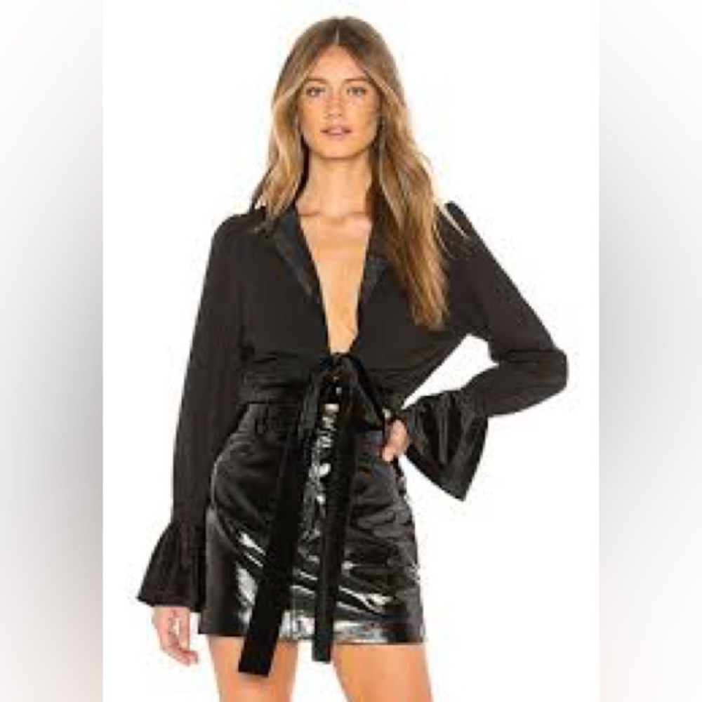 Donna Mizani black bow front crop top